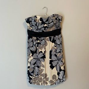 Le chateau Dress